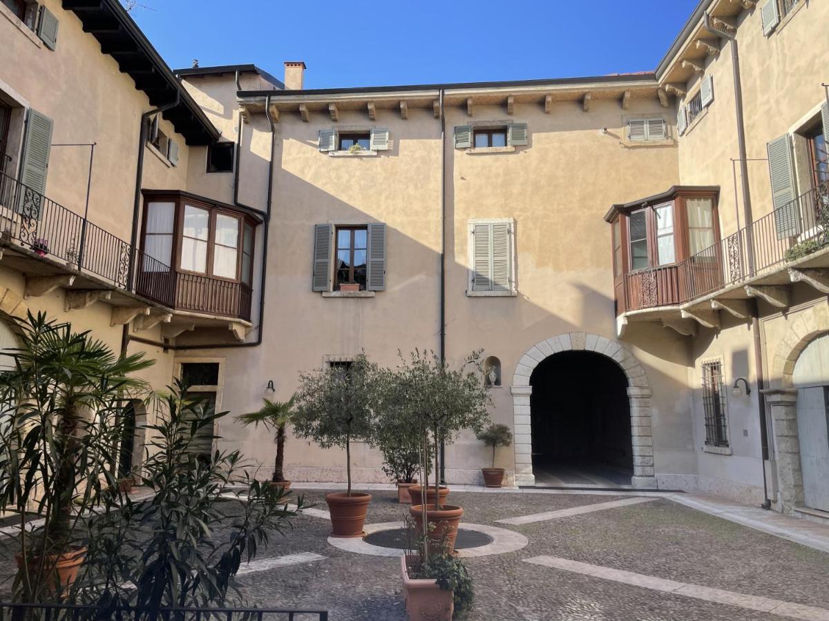 Antiche Colonne Suite Verona Luaran gambar