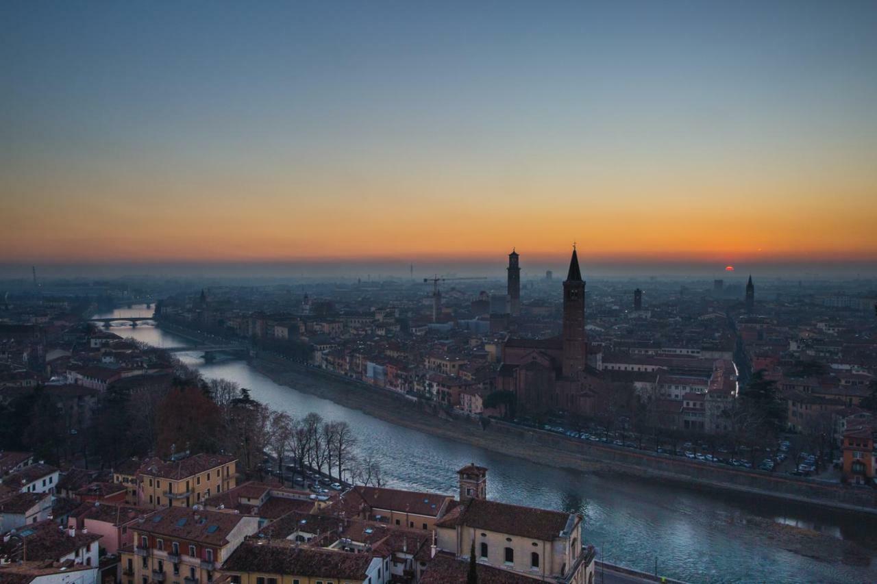 Antiche Colonne Suite Verona Luaran gambar